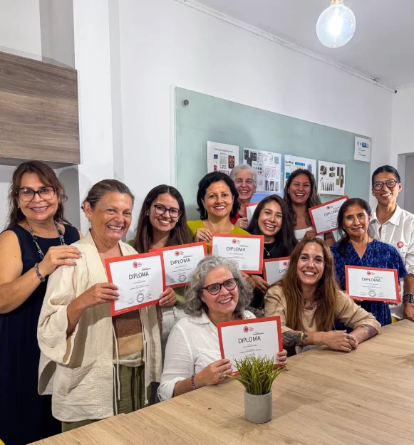 Comunidad de Las Artes Lima durante una experiencia formativa